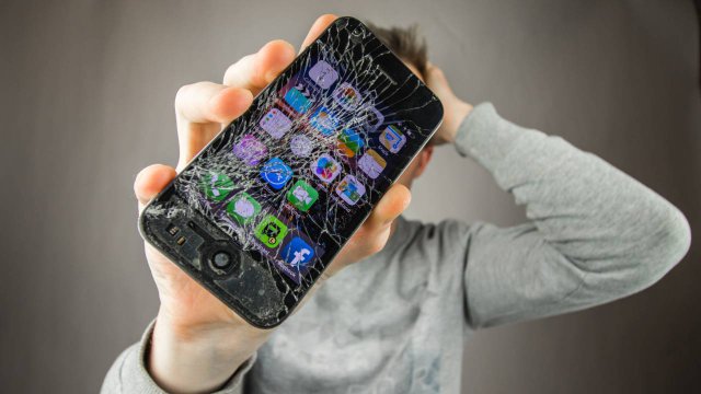Cosa Fare Quando si Rompe lo Schermo dell'iPhone