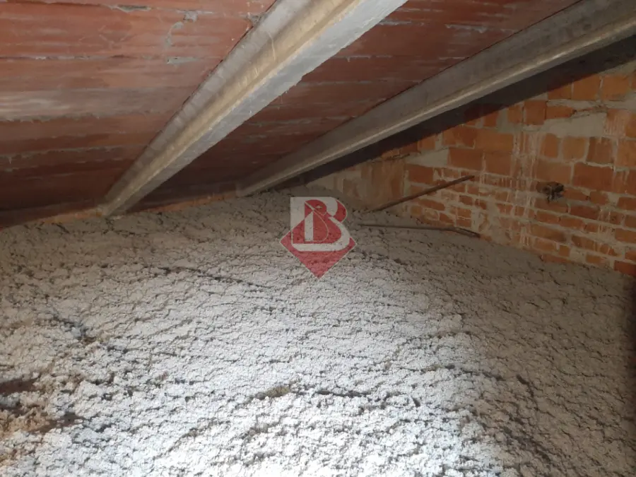 Insufflaggio con fibra di cellulosa: cos’è, come si attua e quali sono i<br>vantaggi della sua applicazione